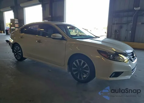 2016 Nissan Altima 2.5 z USA, uszkodzony, nr VIN 1N4AL3AP9GC168730